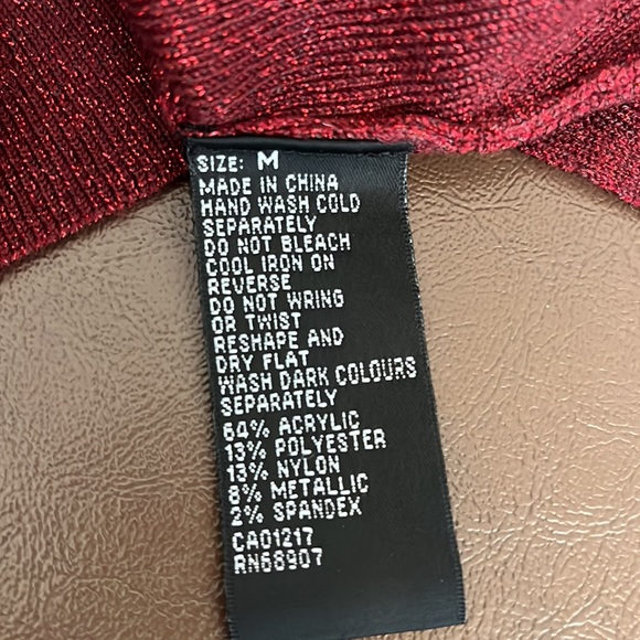 [S] Red Top with sparkles - Picture 7 of 8